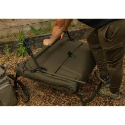 Bedchair Avid Carp Revolve System