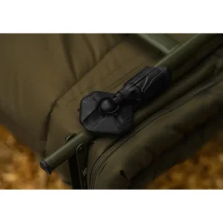 Bedchair Avid Carp Revolve System