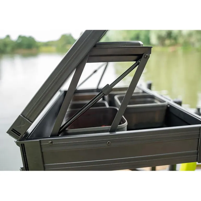 Casier Fox Matrix Pro Rigid Feeder Tray