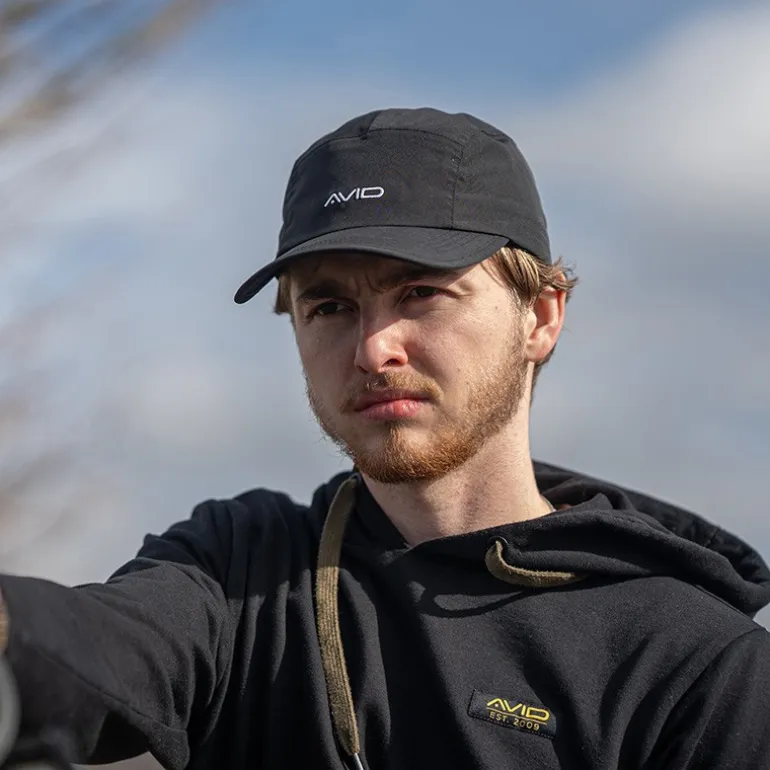 Casquette Avid Carp Stealth Black Waterproof 5-Panel Cap - Noir