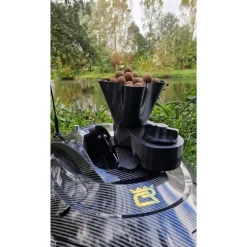Distributeur D'appâts Pour Bateau Amorceur Carp Royal Hurricane