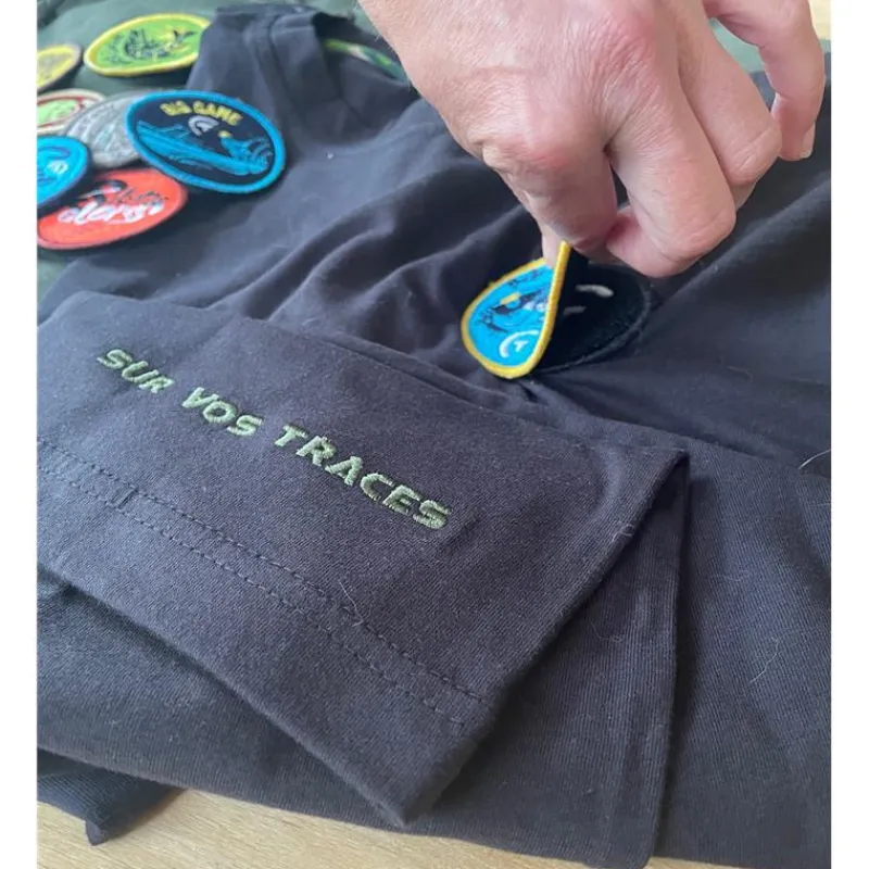 Sur vos traces Cadeaux & Décoration|Cadeaux & Décoration^Tee Shirt Pêche Personnalisable - Kaki